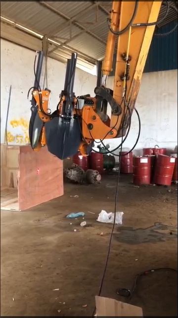 Пересадчик деревьев С80-4 и колесный экскаватор