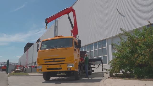 Бортовой КАМАЗ-4308 с КМУ ИНМАН ИМ-95