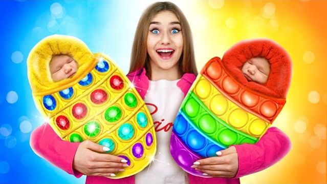 НОВОЕ ДЕТСКОЕ ШОУ - Моя мама – Владелец Магазина Антистрессов Pop It! Поп Ит и Сипл Димпл Идеи