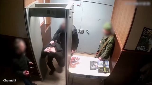 ‼️🇺🇦🏴☠️ В Харькове ТЦК ворвались в частный дом, устроили стрельбу и похитили двух человек

▪️Они