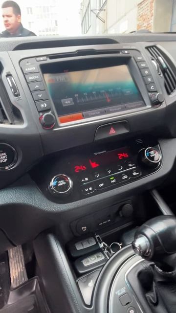 Kia Sportage Кроссовер 5 дв. 2.0 AT 4WD 2012г