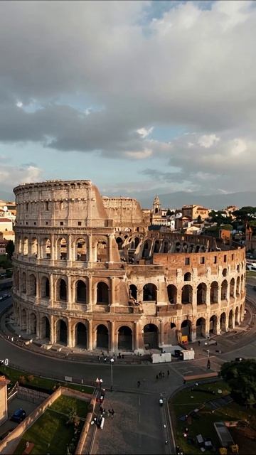 Величие Колизея: символ Рима #Рим #Колизей #история
