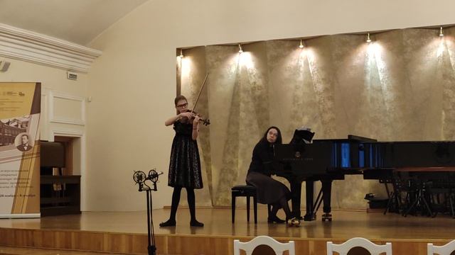 Н. Паганини, Кантабиле,  М. де Фалья, Испанский танец