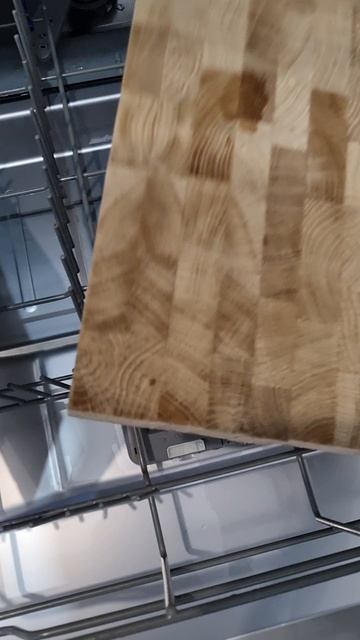 Разделочная доска в посудомойке