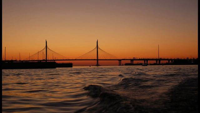 Небольшое путешествие на катере по Неве и пешком по Питеру