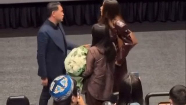 В Казахстане жена в кинотеатре.. 🤣