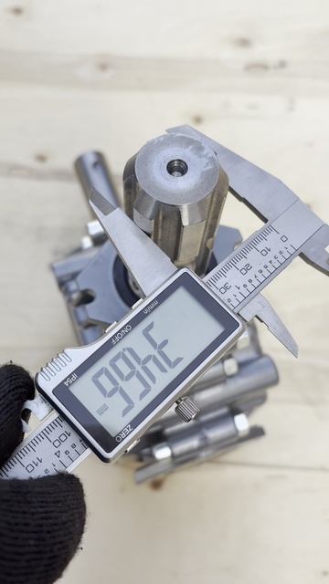 Код 00-00000174 Редуктор угловой для навесных орудий (1:1; D=25 мм.)