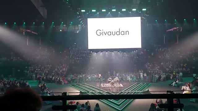 Сергей Остриков Эксперт в парфюмерии, кандидат наук на Мегафоруме Орифлэйм 12.04.26