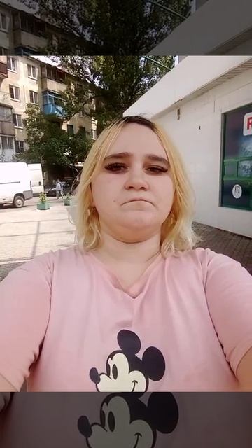 мой Йорик здесь маленький