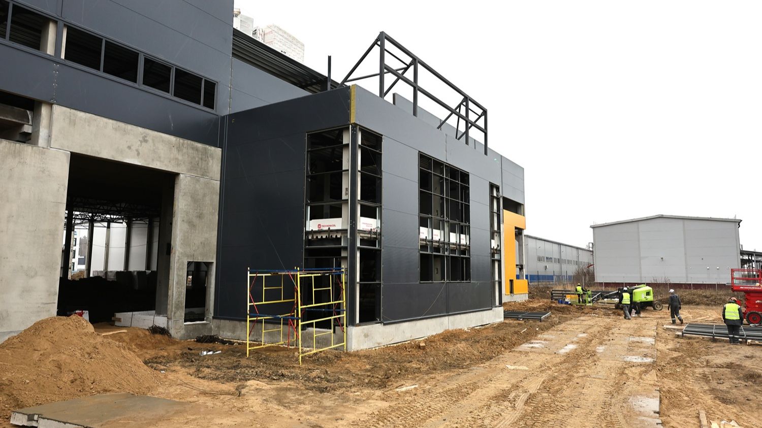 Комплекс «ПромБокс Юго-Западный» | Профнастил СКН144-960 | Производственное объединение Эталон