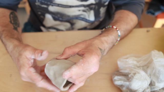 Лепить из фарфора дико не сложно.