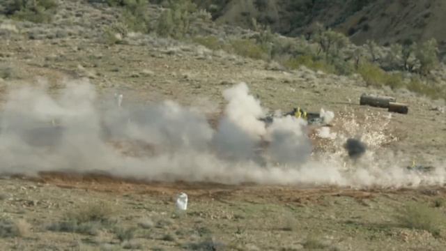 #Полигон #Артиллерия Стрельба из 30-мм автоматической пушки Bushmaster MK44 снарядам