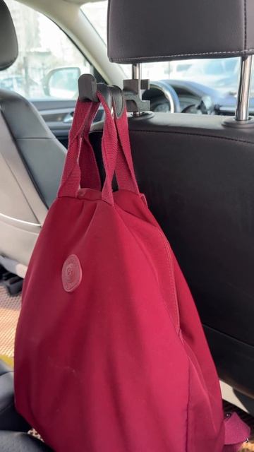 Крючок для сумок на подголовник авто