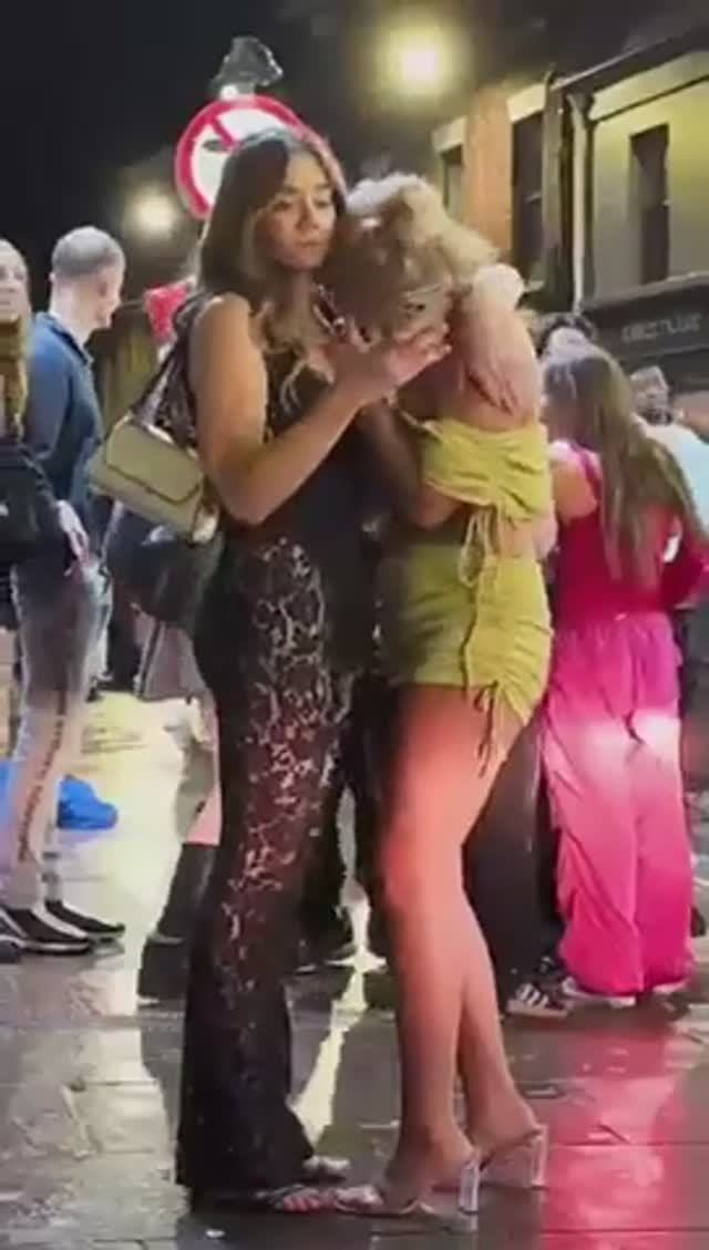 Чучундры и прибуханная английская женская плесень 🫣🙄