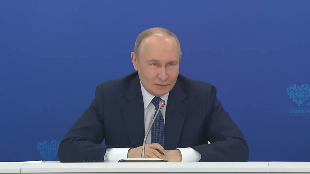«ПОМОЧЬ ВСЕМ — ДАЖЕ НЕЛЕГАЛЬНЫМ»: Путин о потопе в Дагестане, которого не было 100 лет