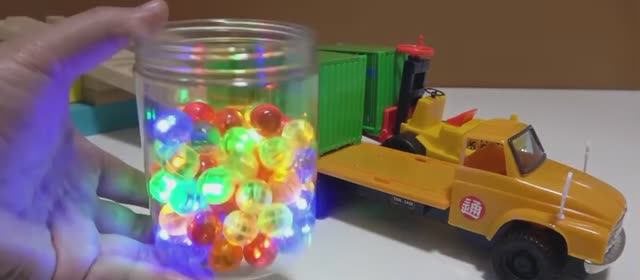 ЗАЛИПАТЕЛЬНЫЕ ШАРИКИ, ЗАЛИПАТЕЛЬНОЕ ВИДЕО, ВИДЕО для ДЕТЕЙ.