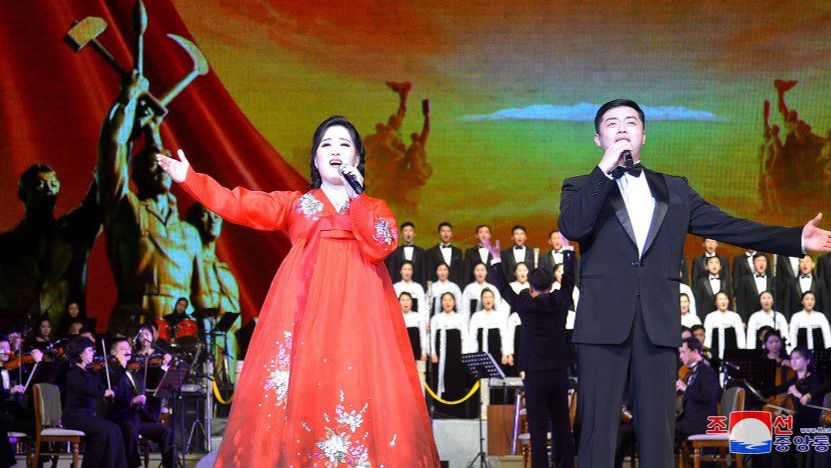 КНДР. Сводный концерт Художественного ансамбля Мансудэ