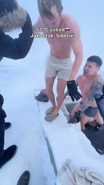 Норвежец попробовал окунутся в прорубь и чуть не умер