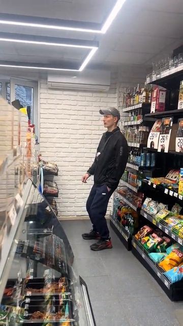 торчок в магазине.mp4