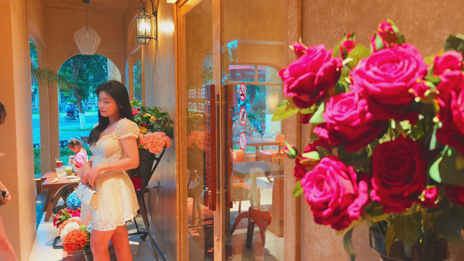 Кофейная и книжная улица Буон Ма Туот