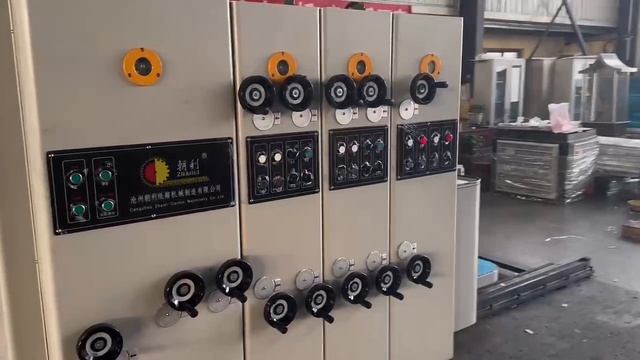 Мини принтер-слоттер QH-2000 NC для изготовления коробок из гофрокартона - работа оборудования