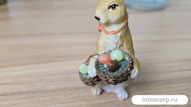 Ёлочная игрушка ПАСХАЛЬНЫЕ КОРЗИНКИ МИСТЕРА ХАРЕСА, серия ЗАЙЦЫ ХАРЕС. МИЛОЕ СЕМЕЙСТВО, MCE40104-1