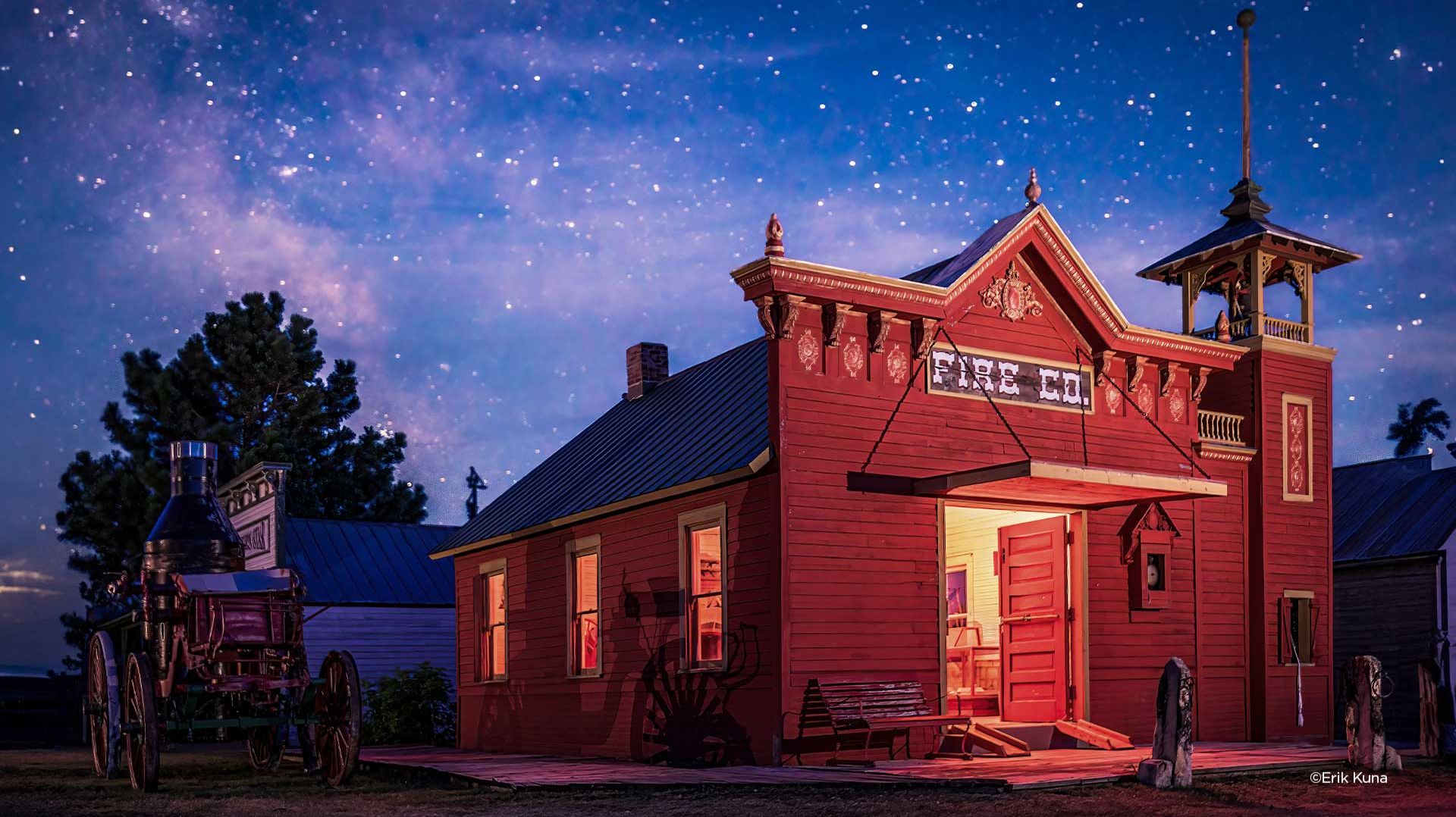 Nightscape Photography: Low-Level Light Painting