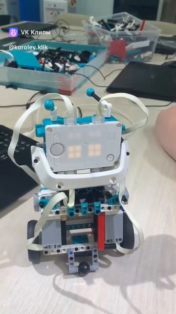 Робот из LEGO Mindstorms🤖