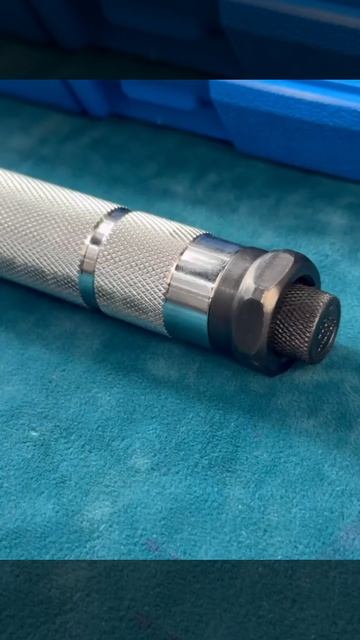 Динамометрический ключ 3/8