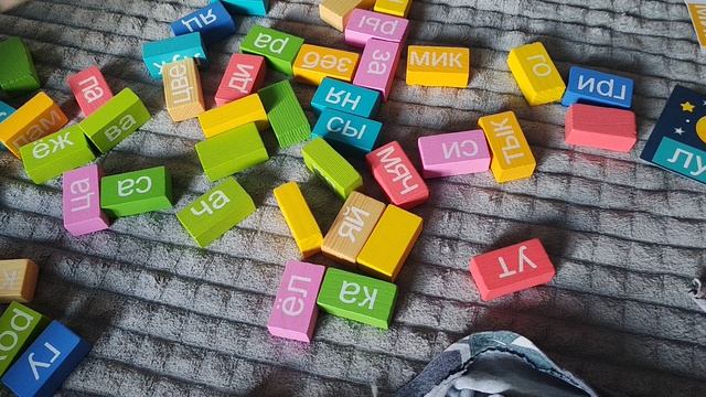 собираем слоги и слова, деревянный конструктор алфавит для детей