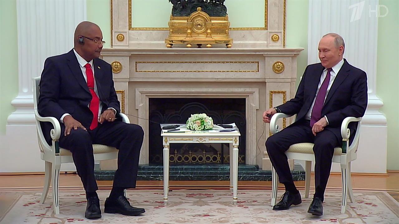 Владимир Путин в Кремле принял президента Сейшельских Островов Патрика Эрмини