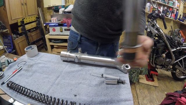 Замена сальников и направляющих вилки Kawasaki KLE 250 Anhelo