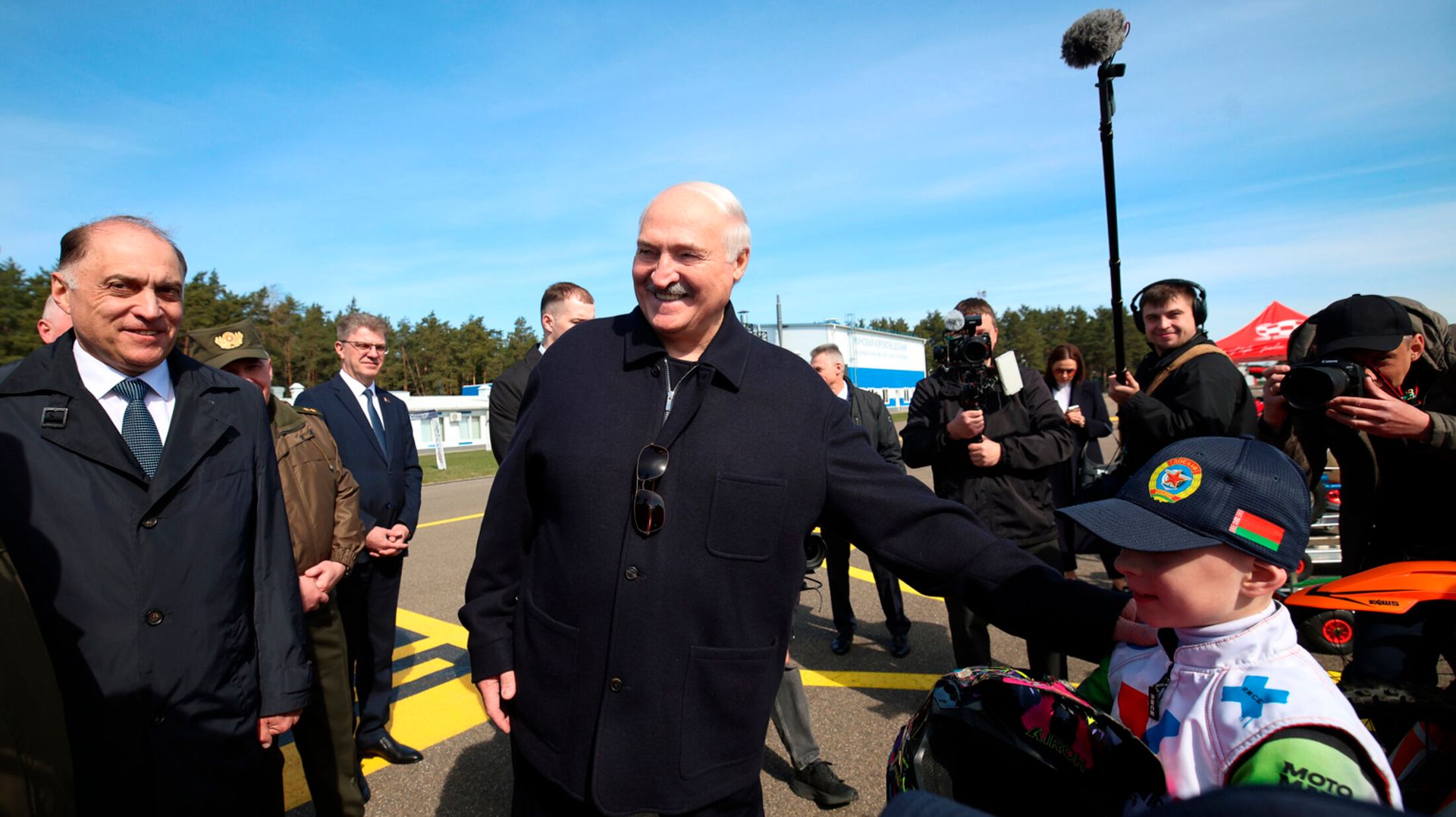 Лукашенко: Я тоже мотоциклист! На 