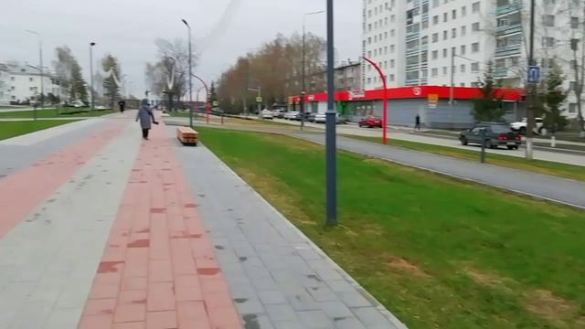 По проспекту Ленина шагаем