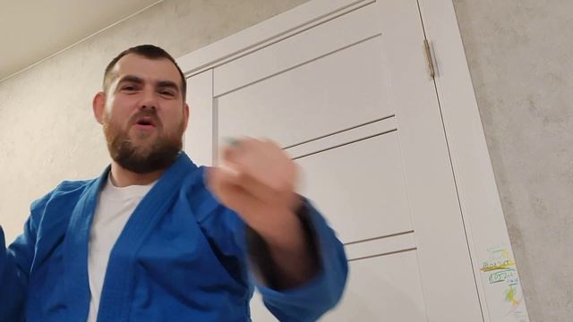 Пришёл устраиваться на работу охранником. (Ваша, Наша) первая серия