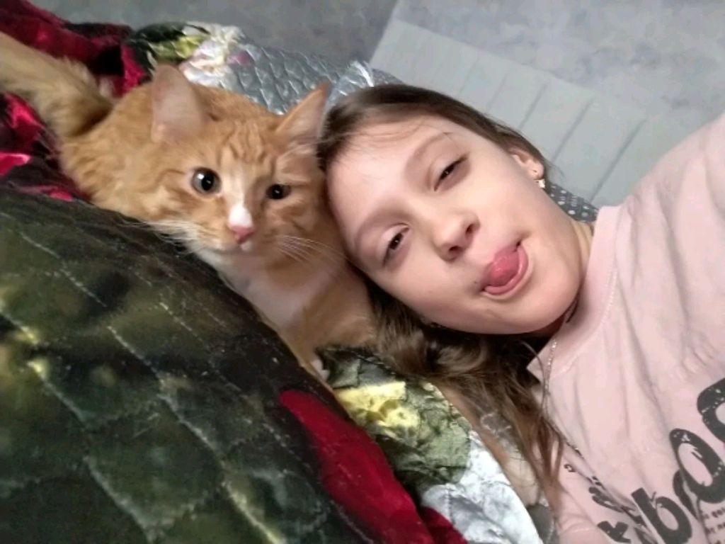 Я Алина,
 будем общаться