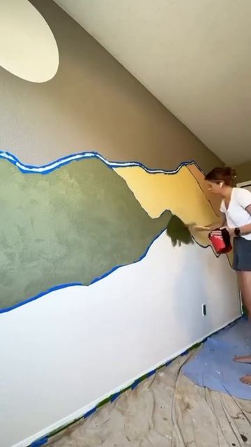 Рисунок на стене 🌿

Прекрасный способ украсить стену в детской.