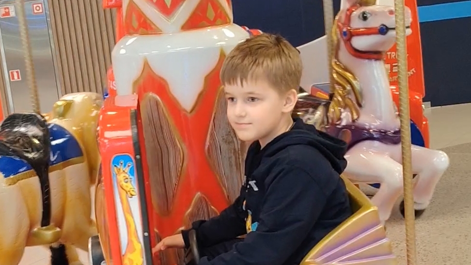 Я катаюсь на машине🤭✌