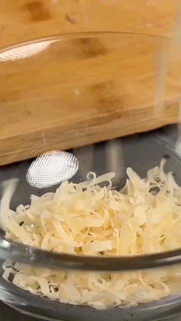 НОВИНКА! Салат просто «пушка» , все будут просить рецепт! А я его взяла у подруги! Ну очень вкусно!