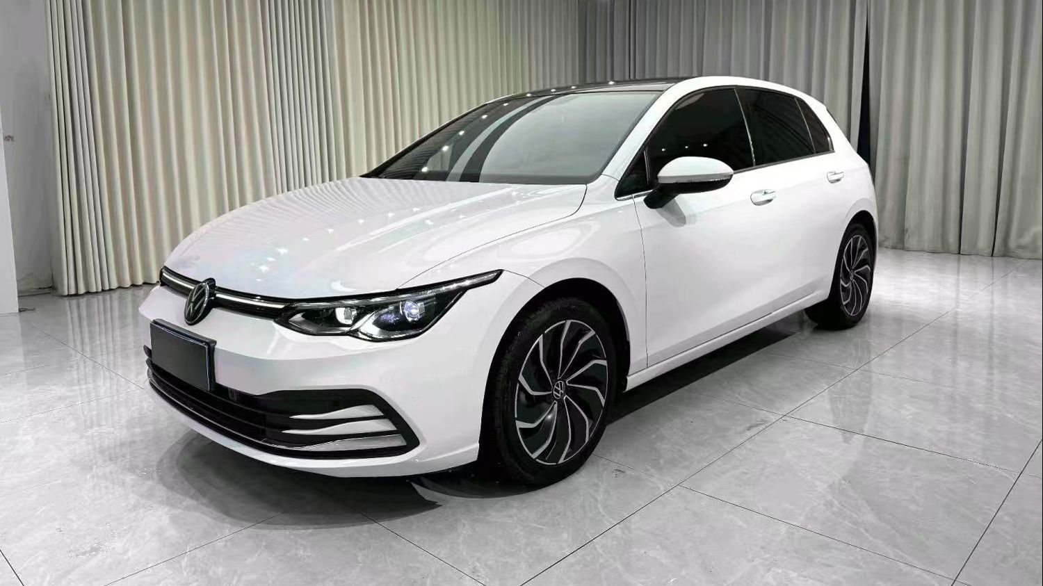 Volkswagen 2021 Golf 8 PRO 1.4TSI (280TSI)