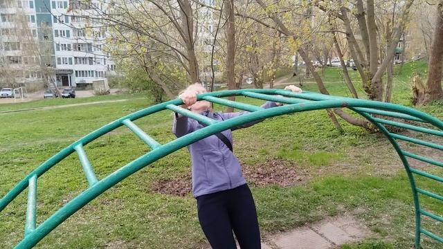 так могут все. легкие подтягивания