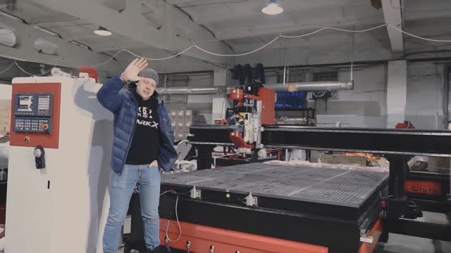 ЧПУ фрезерный станок , авто смена инструмента. Токарная ось. SINTEC. Крутой чпу станок.