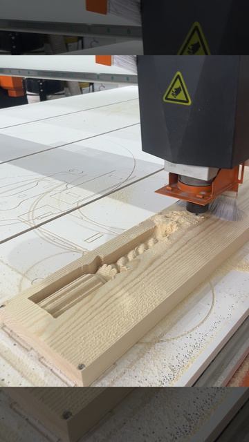 Изготовление декораций на производстве Артели Емеля