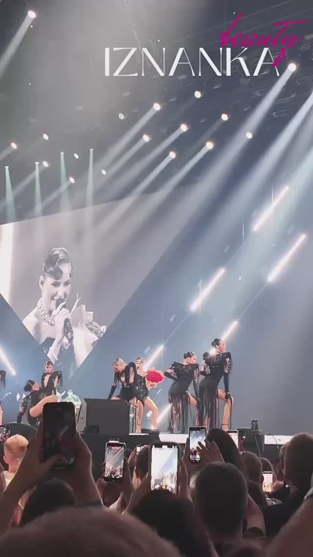 Концерт группы ARTIK&ASTI  Как Вам песня «Ты мой номер один»?