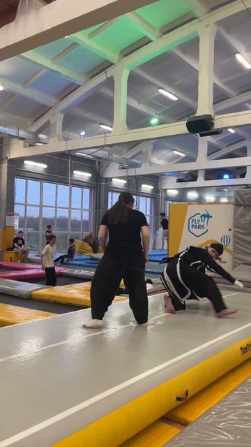 🤸♂️⚔️ Падения и подсечки — база, без которой нет зрелищного боя