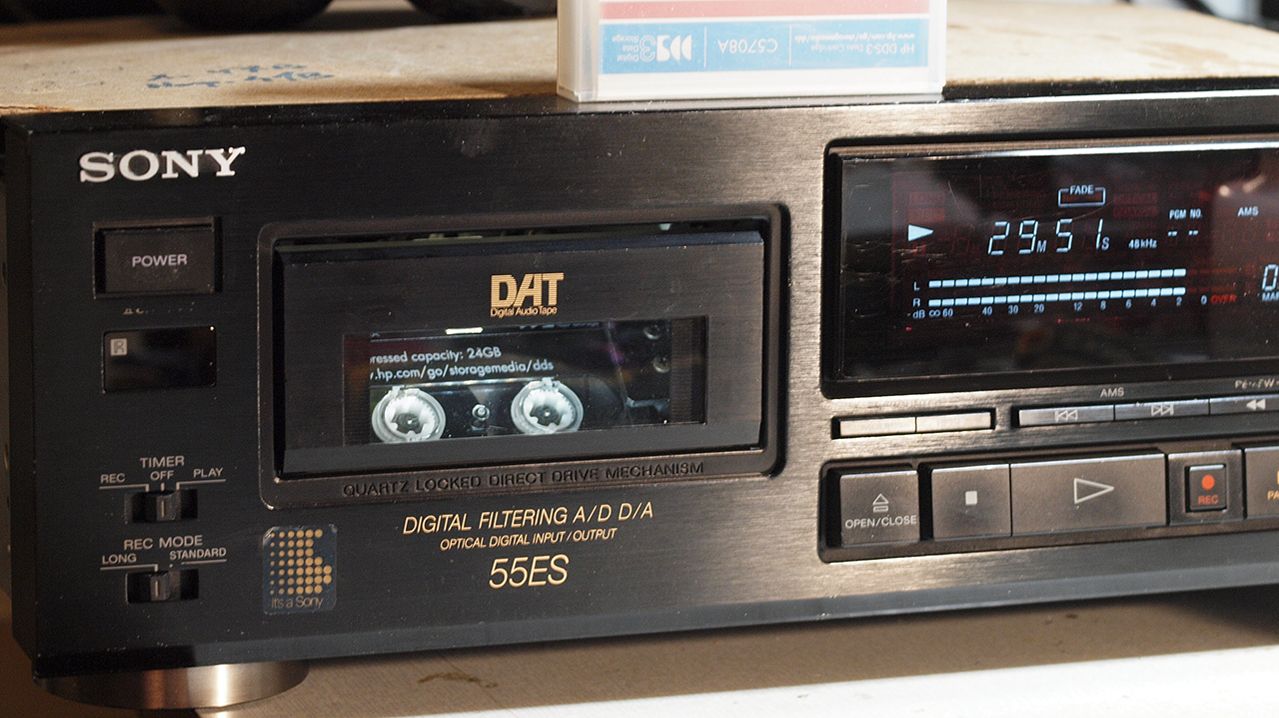 DAT дека SONY DTS 55es