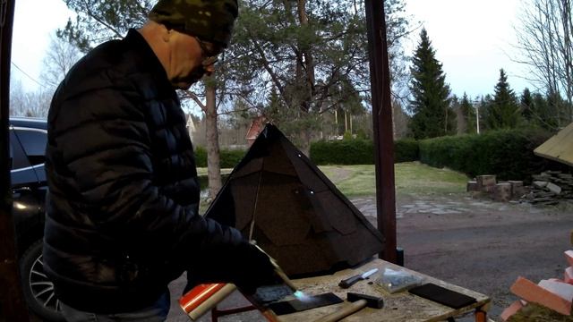 Крыша для утиного домика готова