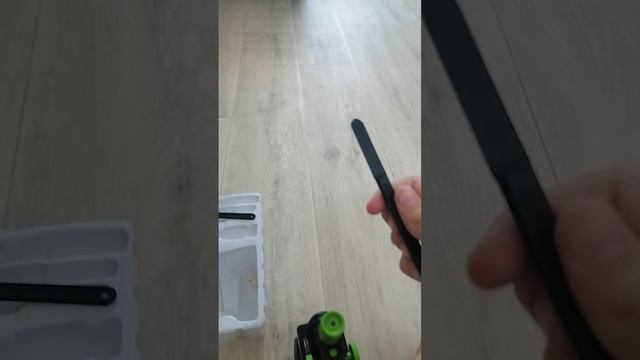 Я играл в микроскоп и смотрел маленькие штучки