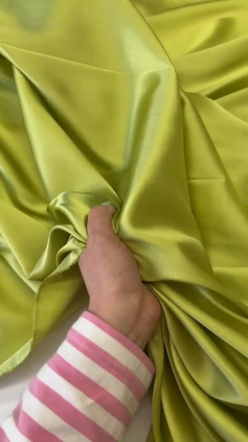 Атласный шелк в лаймовом оттенке🍋🟩