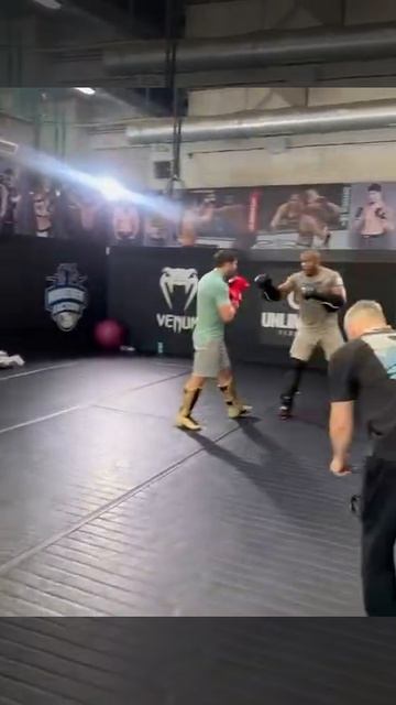 👊Ган тренируется с тем, кто побеждал Перейру.